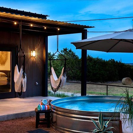 Container Haus Pet Friendly With Cowboy Pool Villa Fredericksburg Kültér fotó