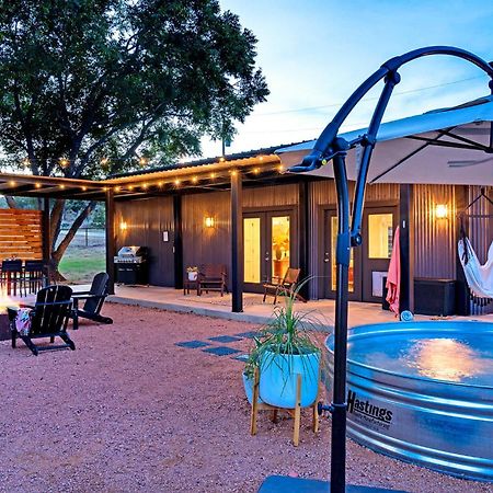 Container Haus Pet Friendly With Cowboy Pool Villa Fredericksburg Kültér fotó