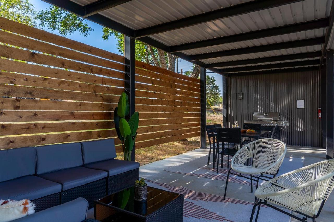Container Haus Pet Friendly With Cowboy Pool Villa Fredericksburg Kültér fotó