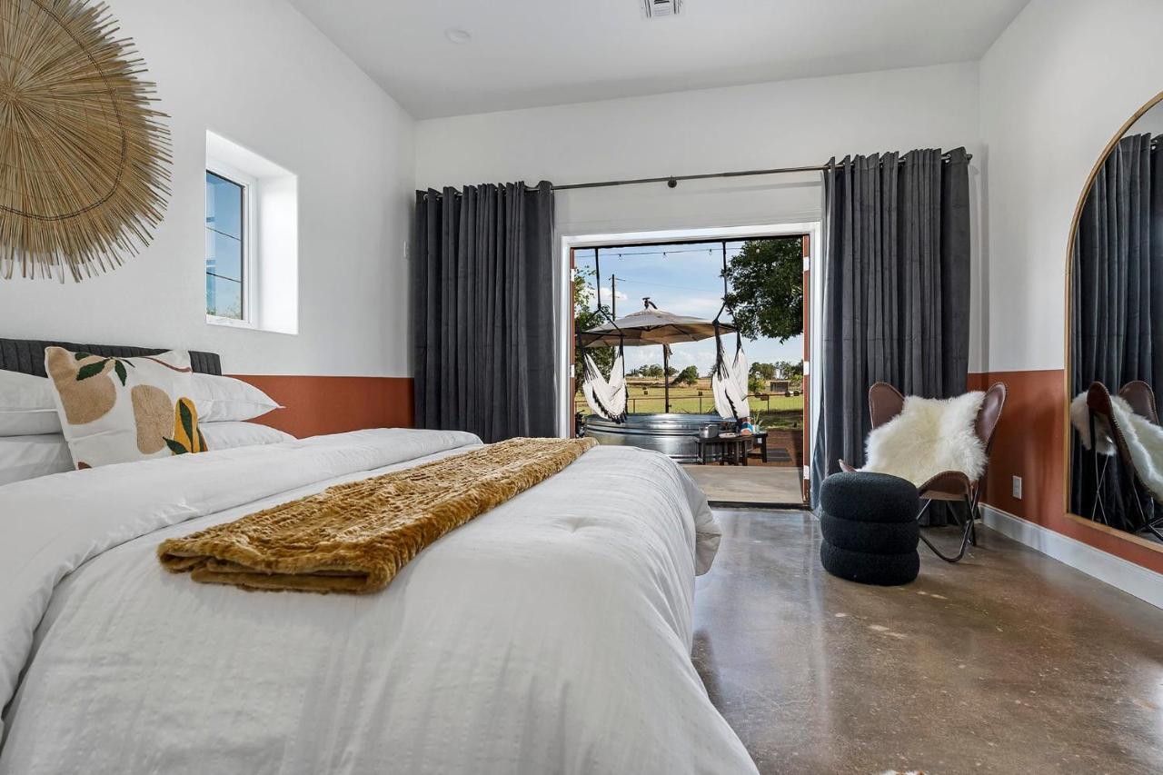 Container Haus Pet Friendly With Cowboy Pool Villa Fredericksburg Kültér fotó