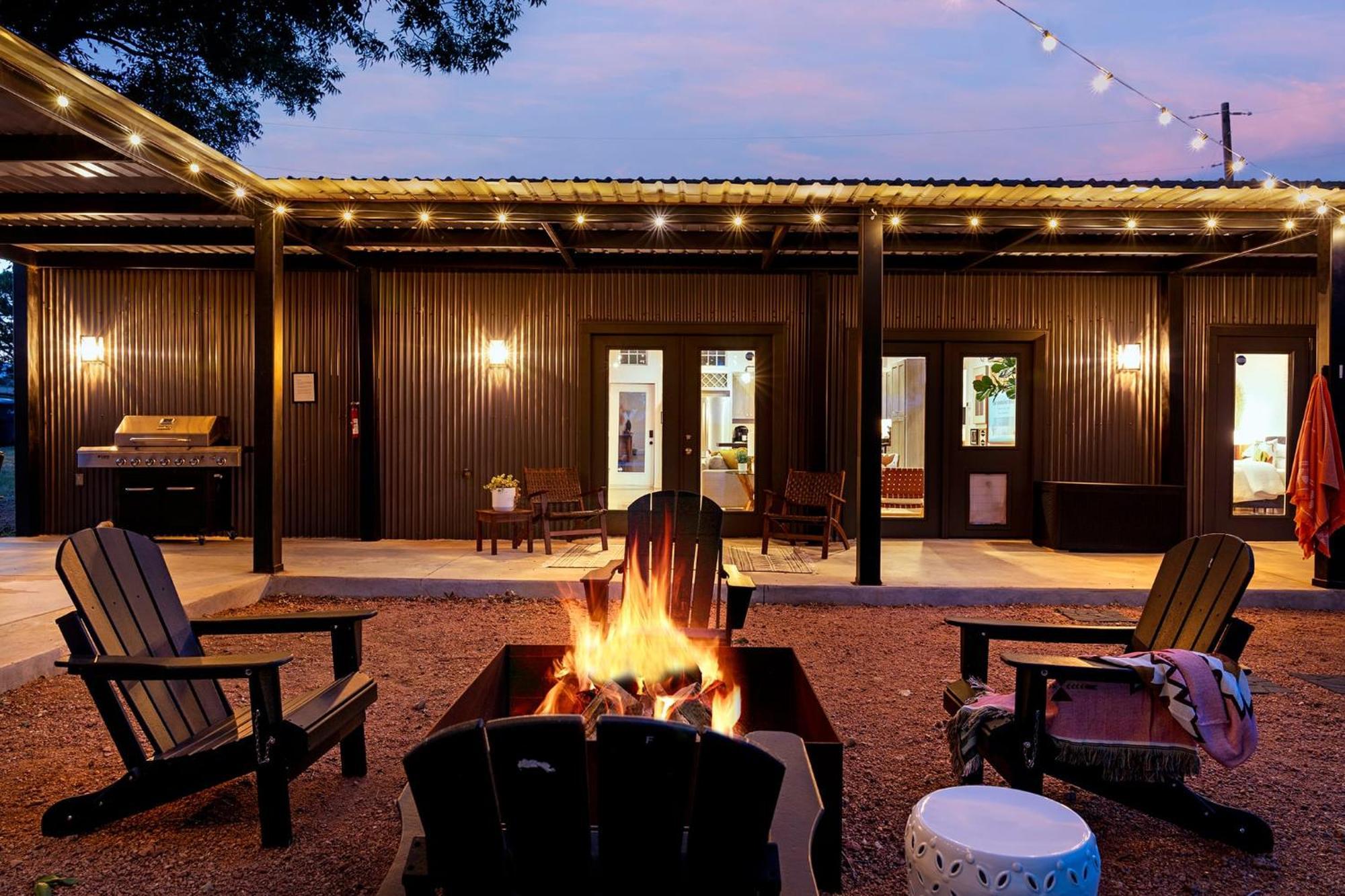 Container Haus Pet Friendly With Cowboy Pool Villa Fredericksburg Kültér fotó