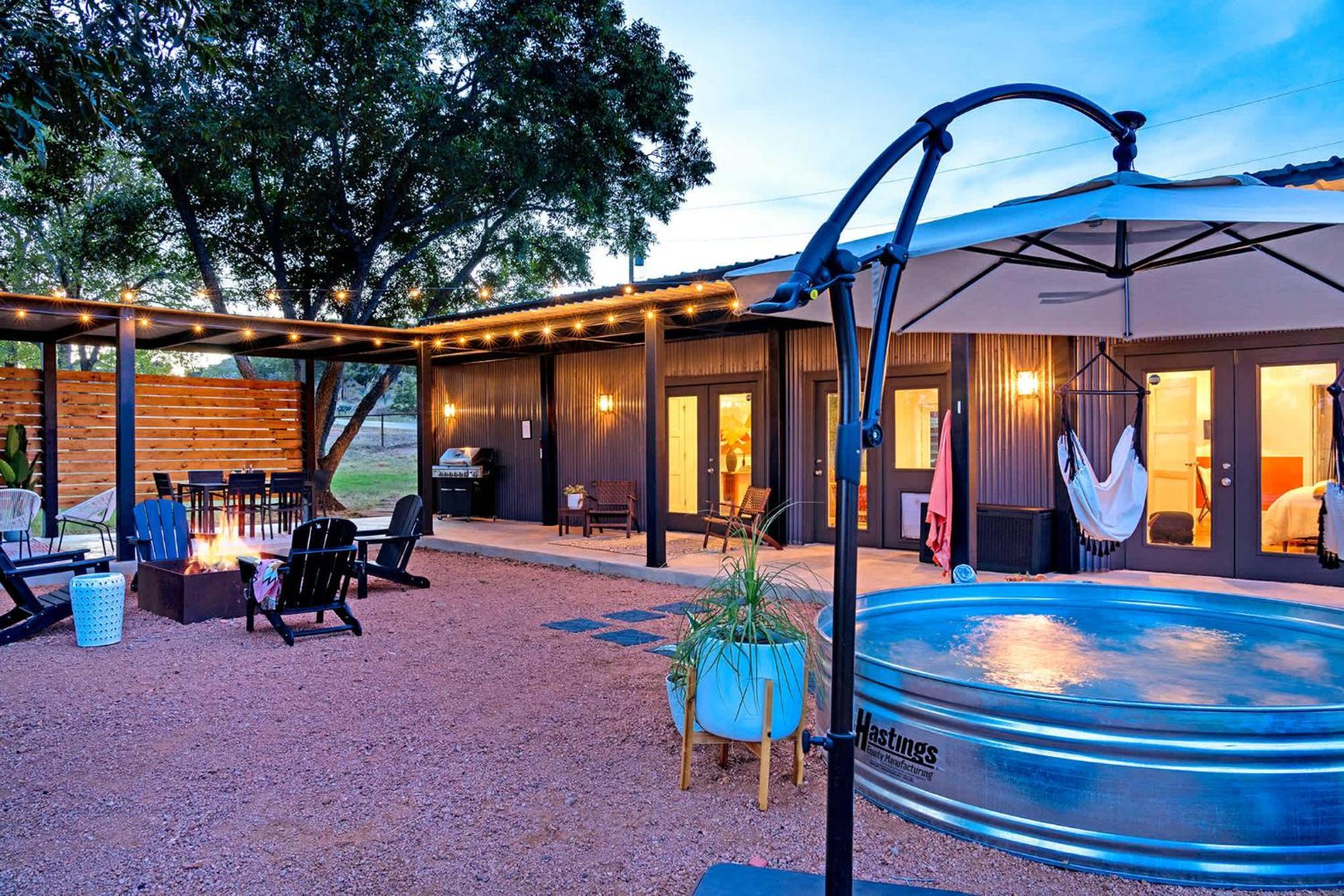 Container Haus Pet Friendly With Cowboy Pool Villa Fredericksburg Kültér fotó